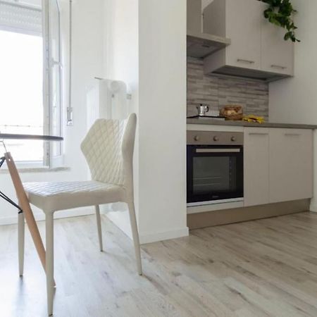 One Flat/Studio,Busto ArsizioCenter,With Terrace Luaran gambar