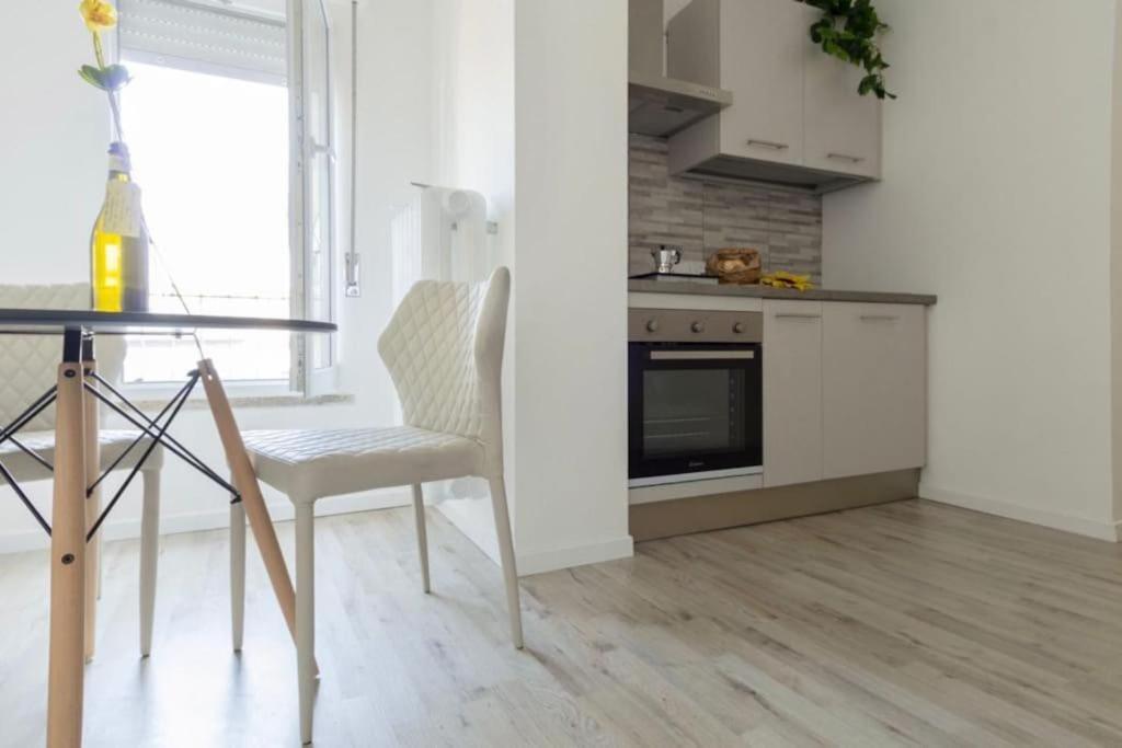 One Flat/Studio,Busto ArsizioCenter,With Terrace Luaran gambar